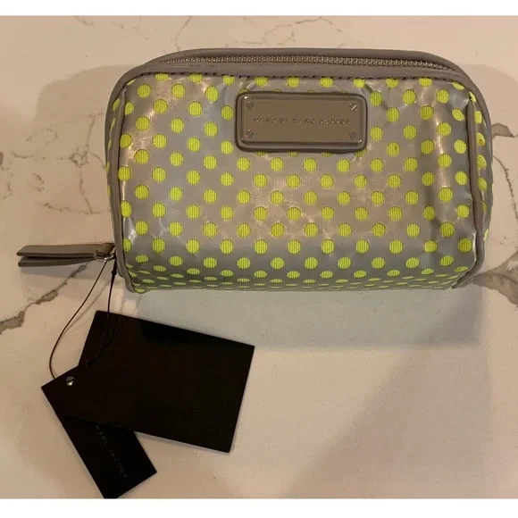 Marc by Marc Jacob’s cosmetic bag - Picture 2 of 5